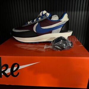 Nike sacai waffles burgundy size 8.5 men deadstock